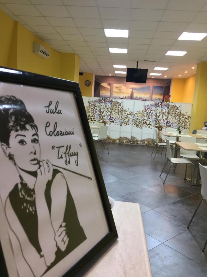 曼哈顿田园酒店 苏尔莫纳 外观 照片