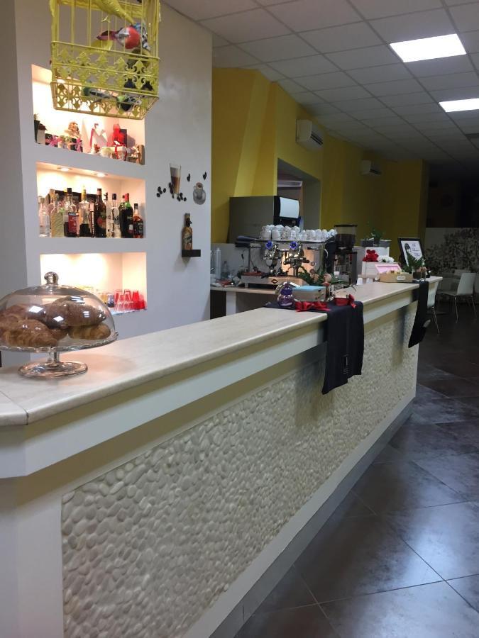 曼哈顿田园酒店 苏尔莫纳 外观 照片